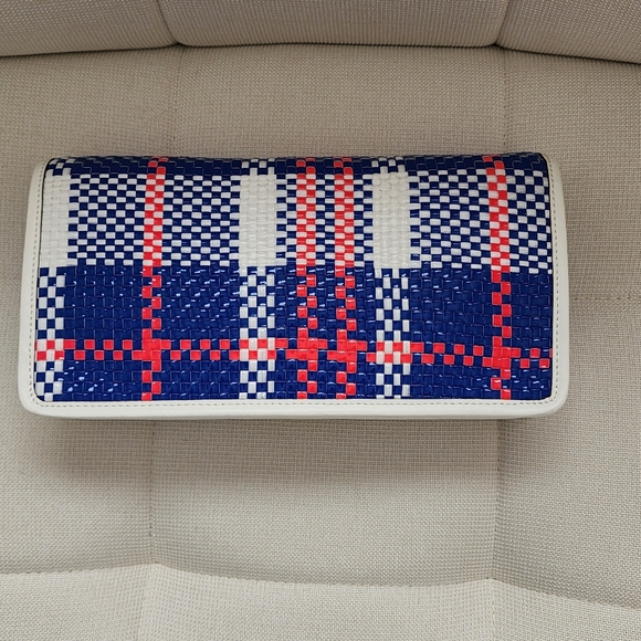 Kate Spade STORYBOOK Woven Bay Drive Chloe Finn Clutch - Picture 13 of 16